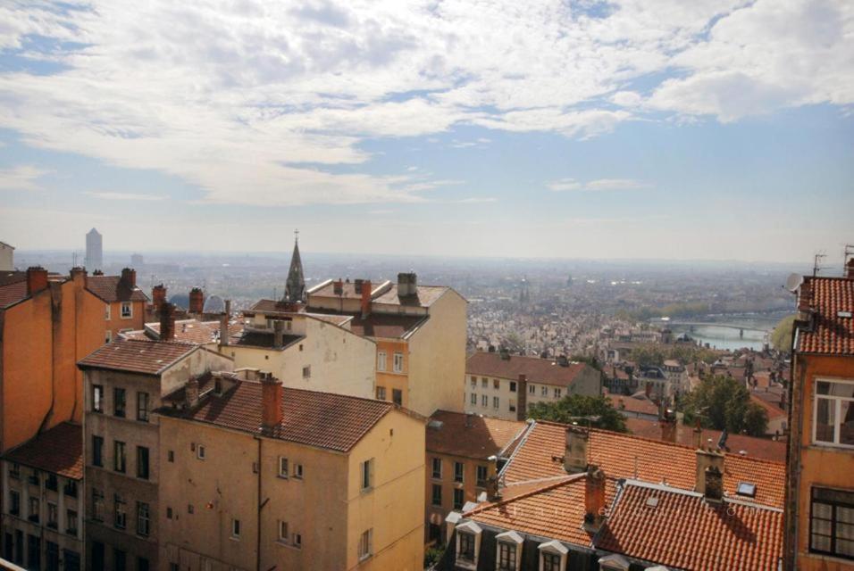 Hotel De La Croix-Rousse Lyon Bagian luar foto
