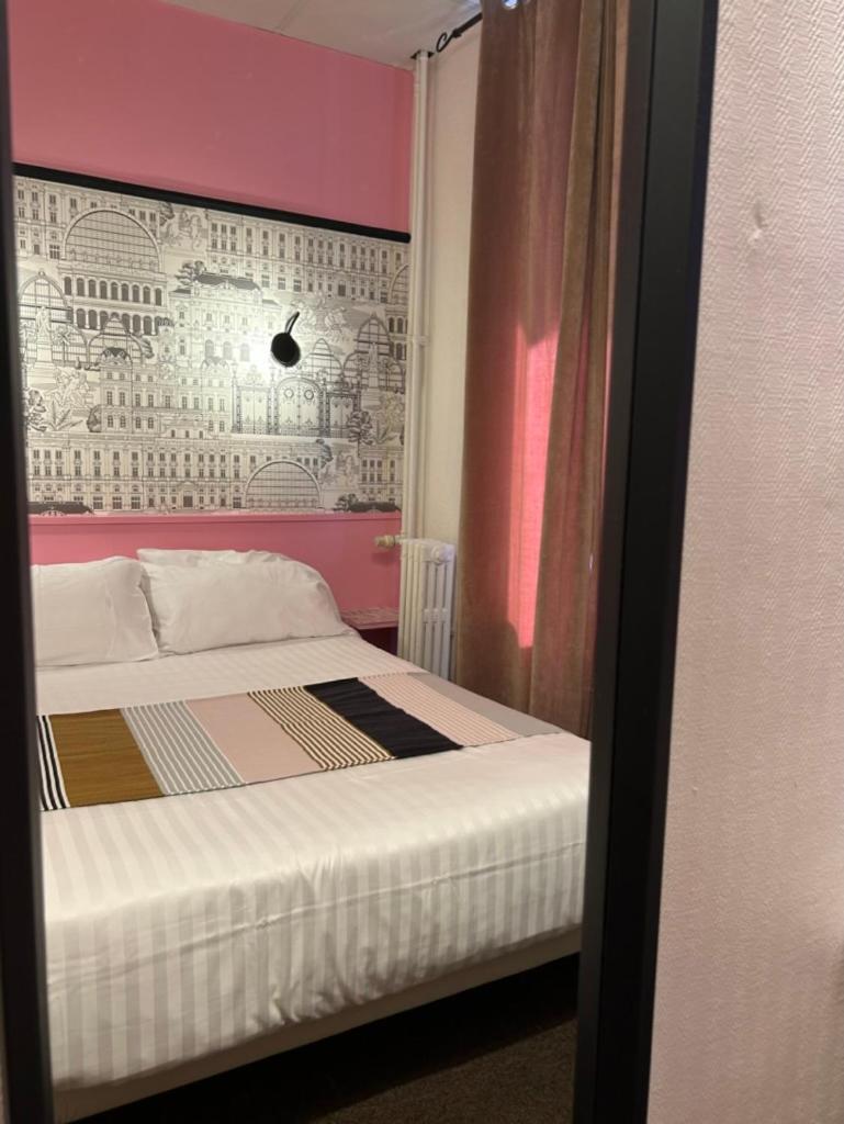 Hotel De La Croix-Rousse Lyon Bagian luar foto